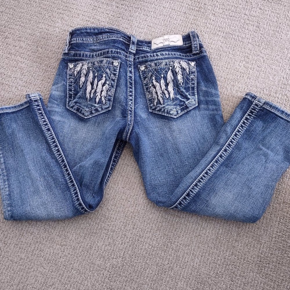 Miss Me Mid-rise Capri jeans dark distress wash, embellished. EUC